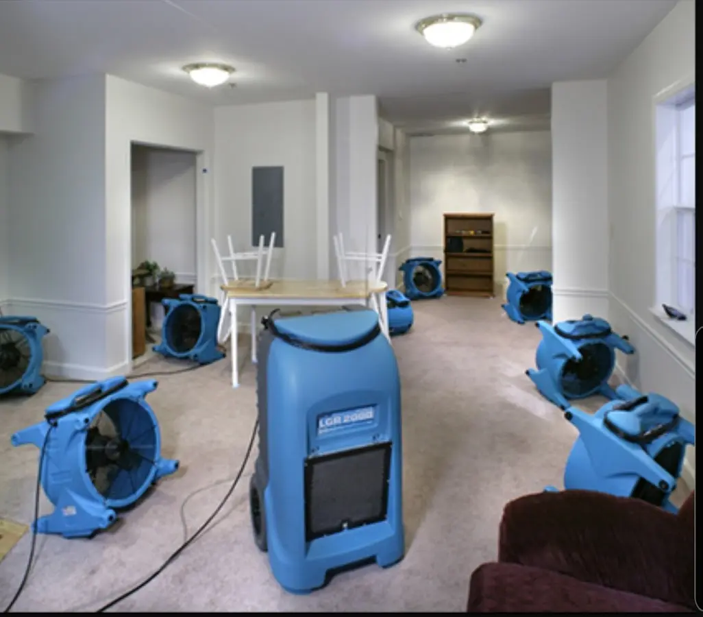 Air movers and dehumidifier setup for Water Extraction & Removal in New Iberia